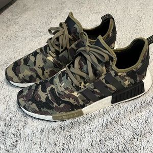 Adidas NMD R1 Boost shoes